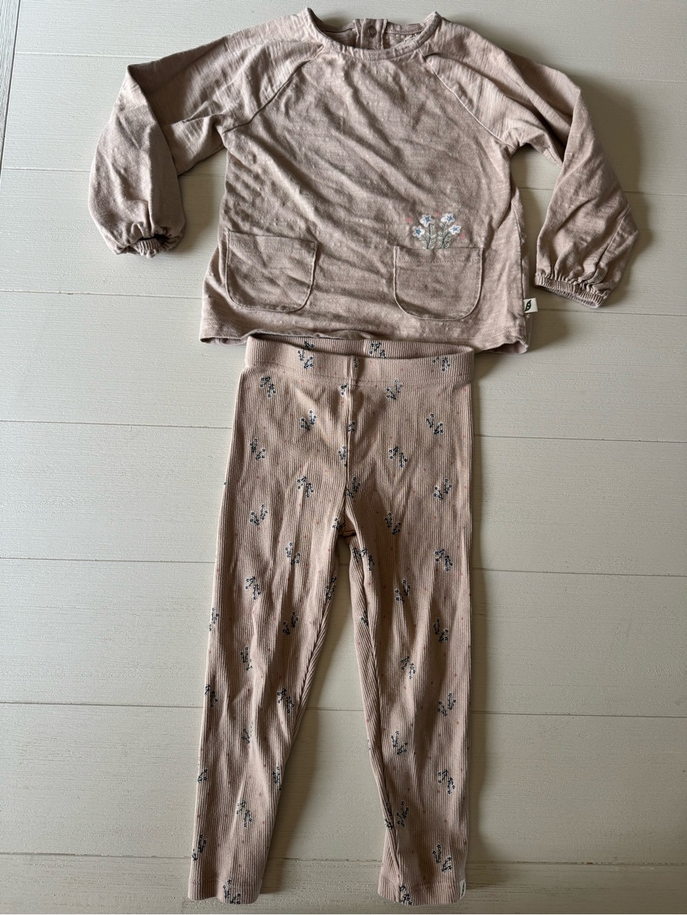 Girls' Two-Piece Set in Tan with Floral Accents